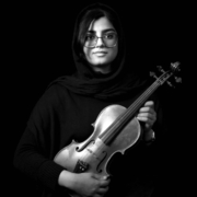 نازک-محمد-کاشی-آموزش-ویولن-مدرس-آموزشگاه-موسیقی-شرق-تهران-هیوا-اساتید